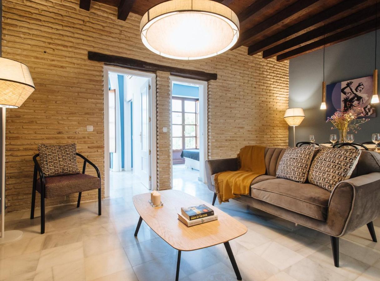 Suites Triana Sevilla Apartments Esterno foto