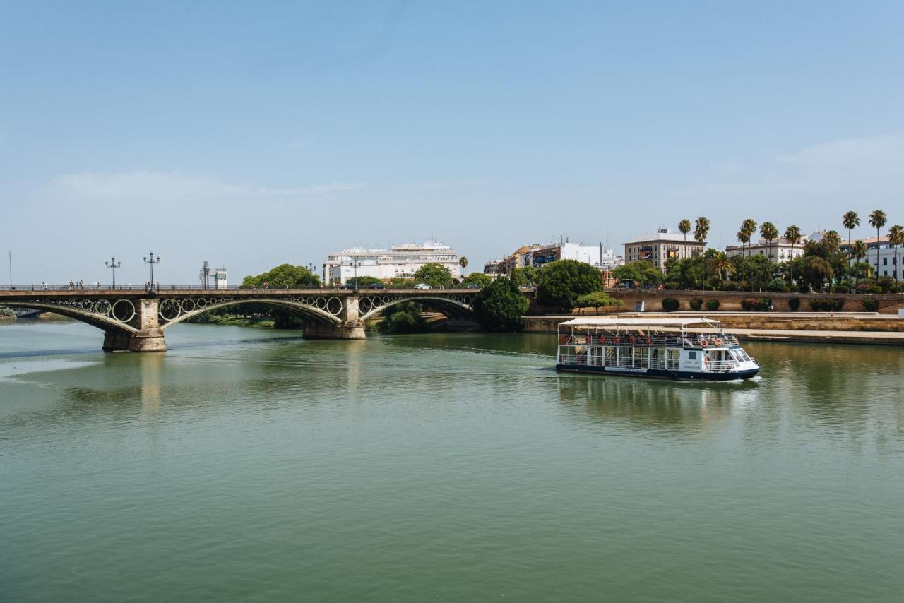 Suites Triana Sevilla Apartments Esterno foto