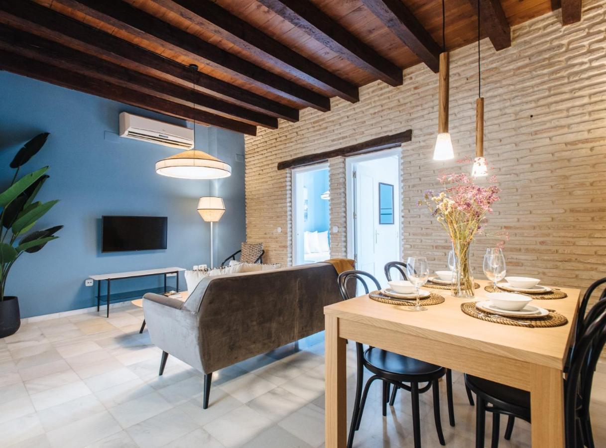 Suites Triana Sevilla Apartments Esterno foto